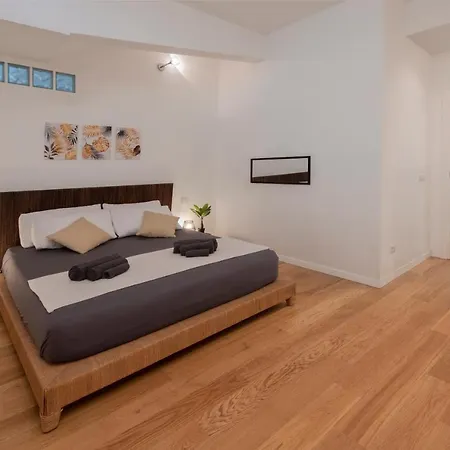 Deluxe 120 Mq Apartment , 4 Minuti A Piedi Dai Navigli Milan Exterior photo